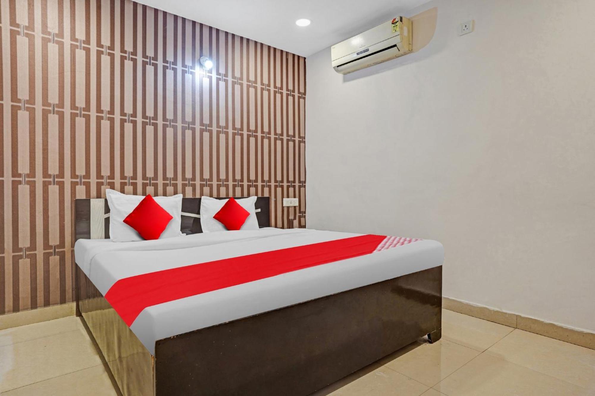 Hotel O Flagship Hotel Gulmohar Inn ボーパール エクステリア 写真