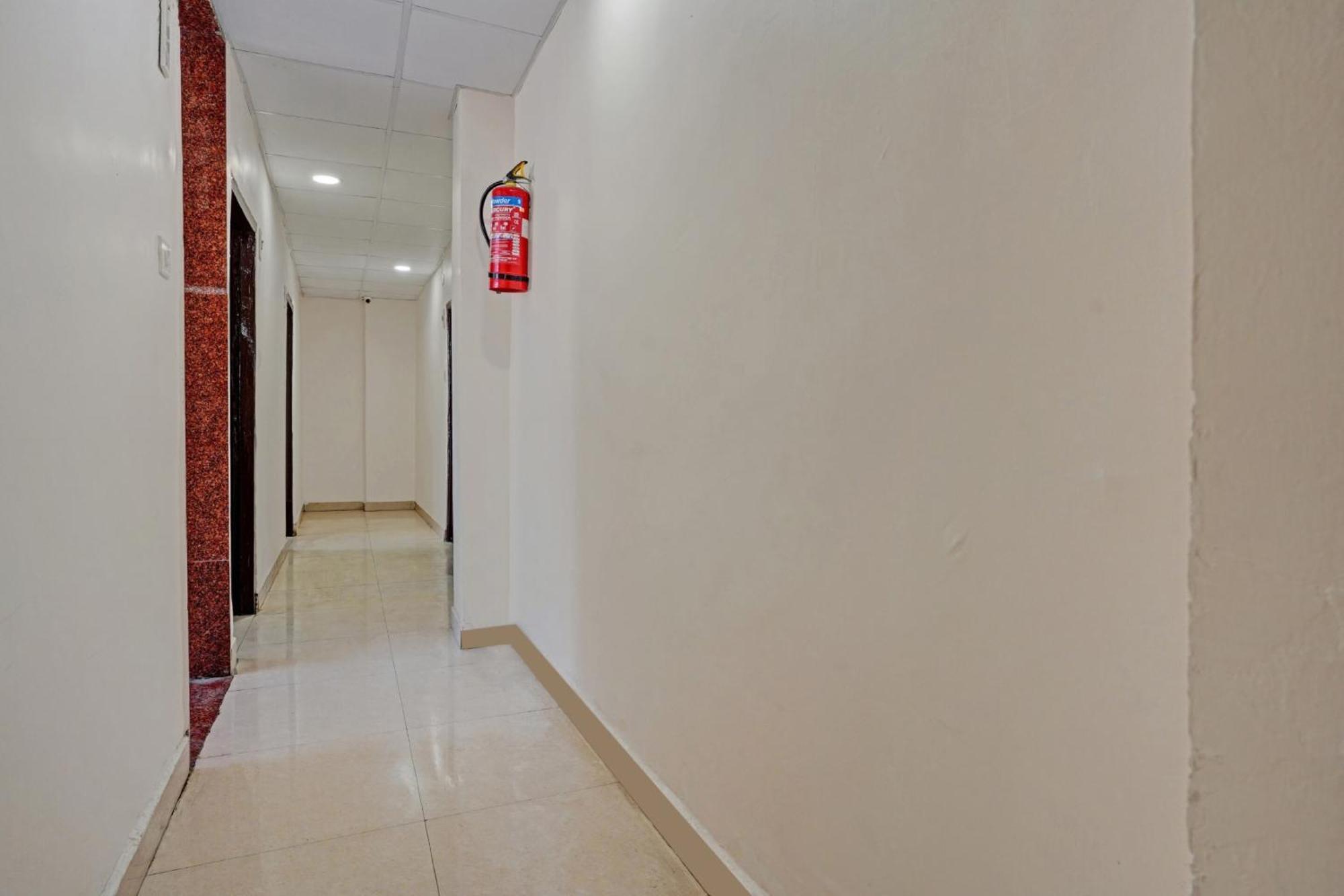 Hotel O Flagship Hotel Gulmohar Inn ボーパール エクステリア 写真