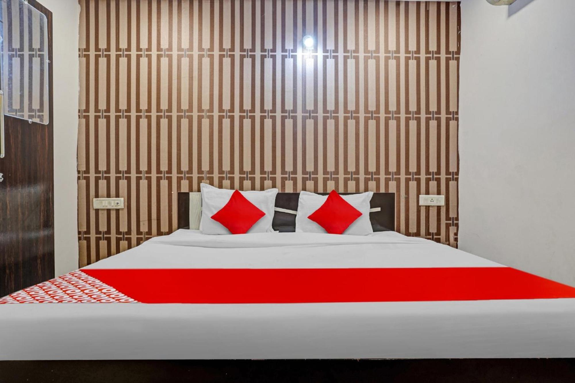 Hotel O Flagship Hotel Gulmohar Inn ボーパール エクステリア 写真