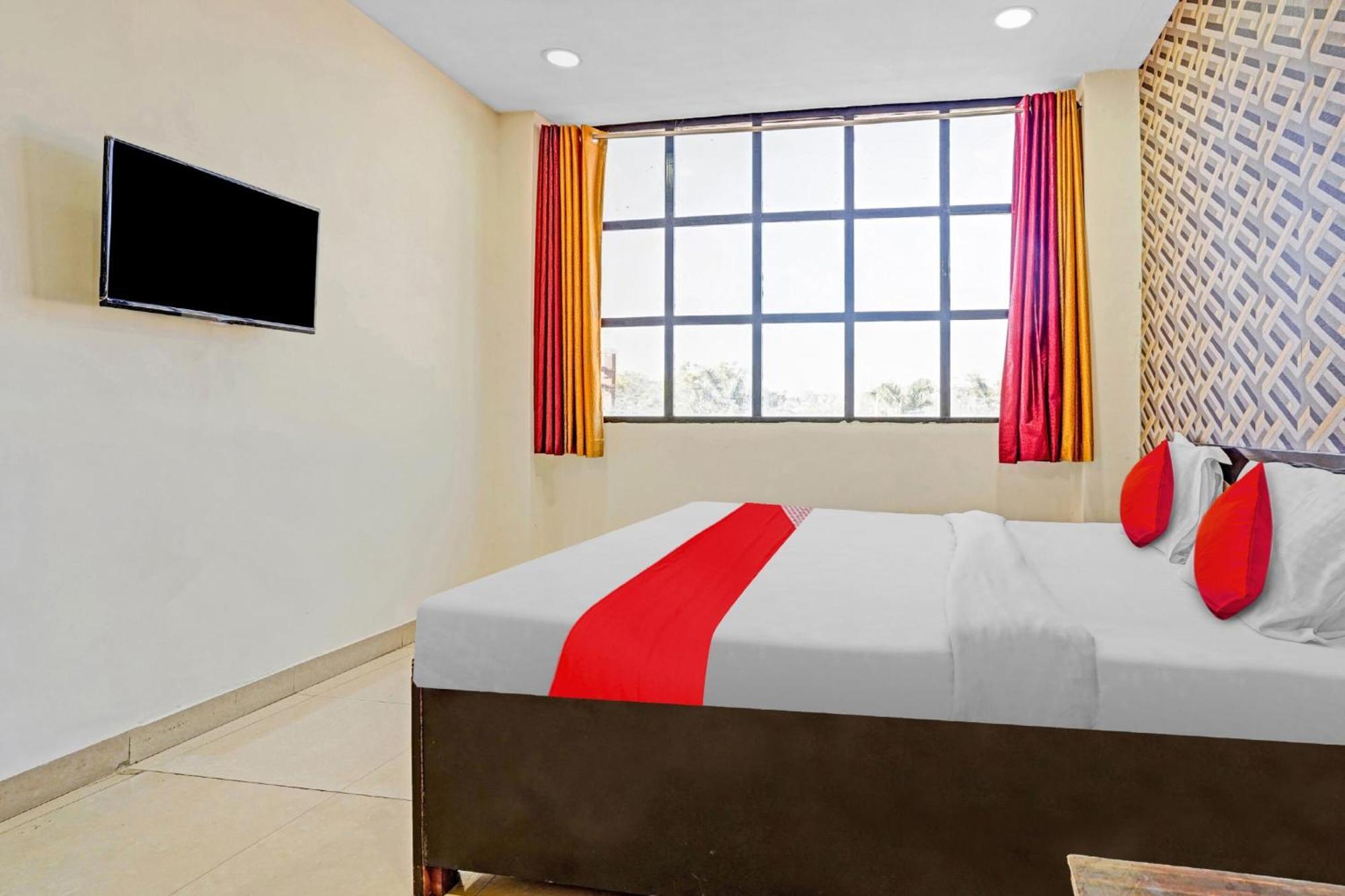 Hotel O Flagship Hotel Gulmohar Inn ボーパール エクステリア 写真